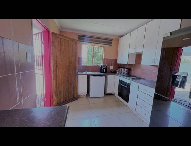 2 BEDROOM HOUSE FOR SALE IN THE ORCHARDS